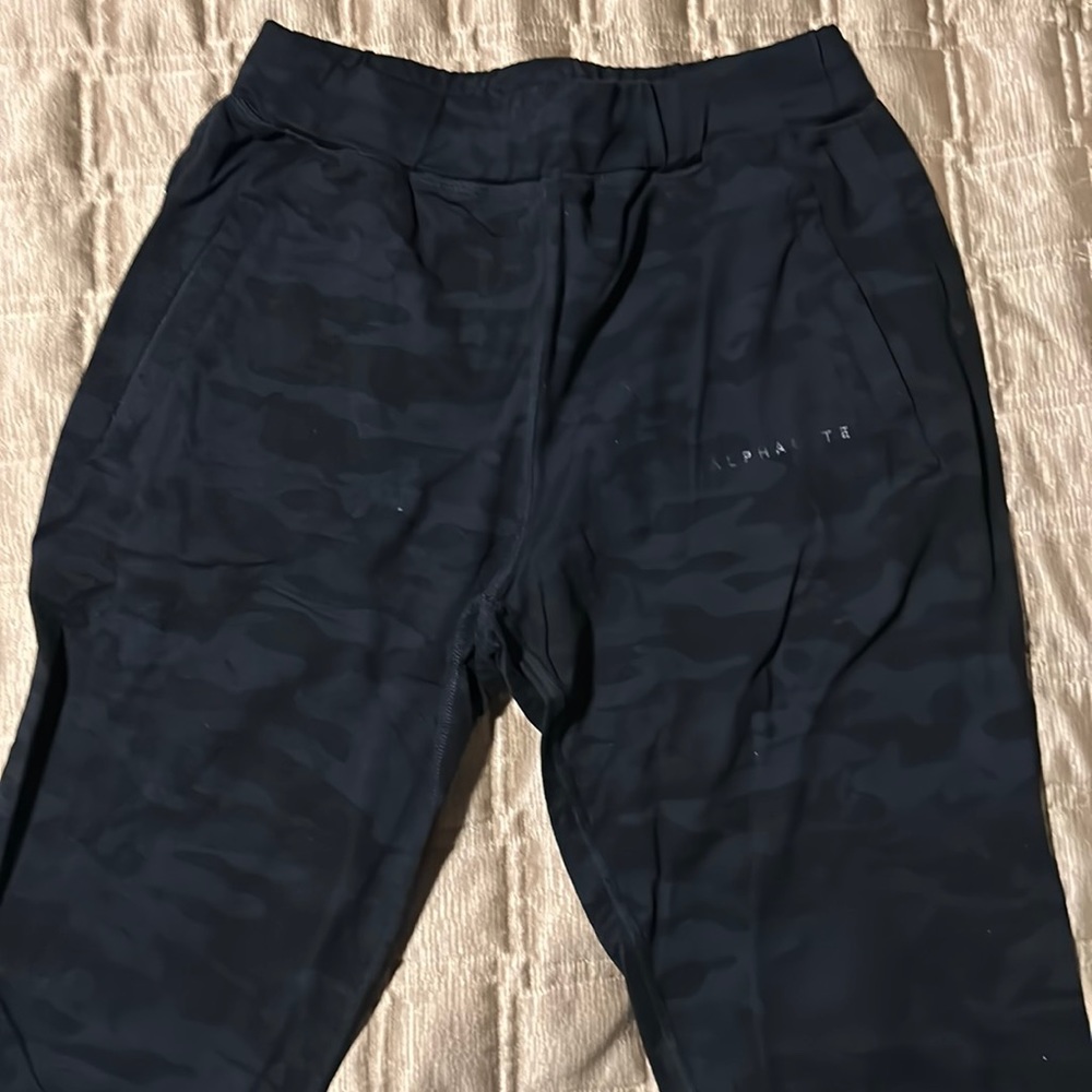 Alphalete Joggers